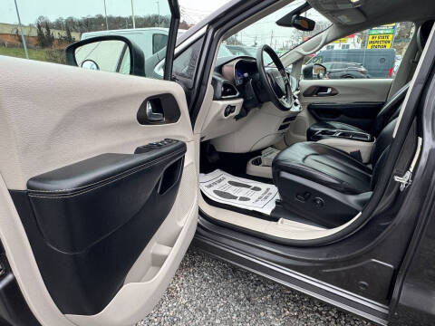 2020 Chrysler Voyager LXi