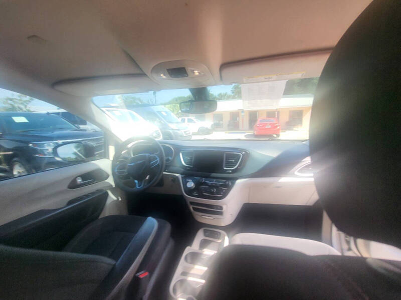 2017 Chrysler Pacifica Touring