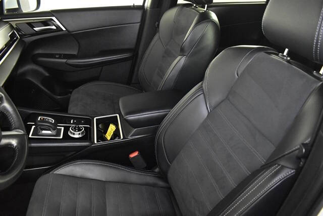 2024 Mitsubishi Outlander PHEV SE