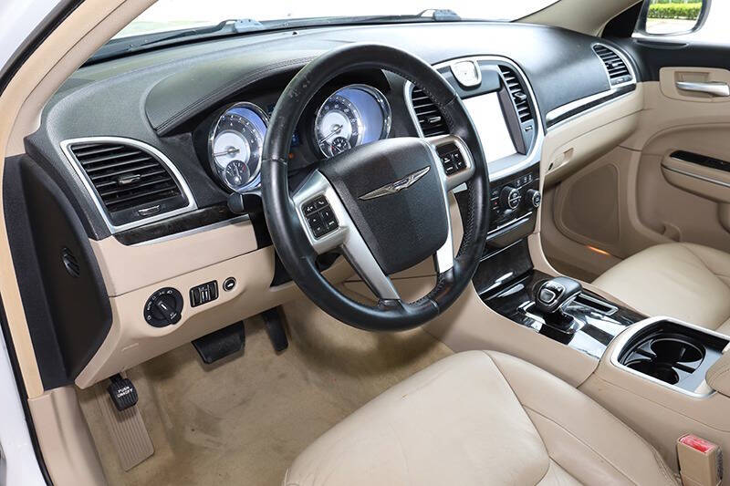 2013 Chrysler 300