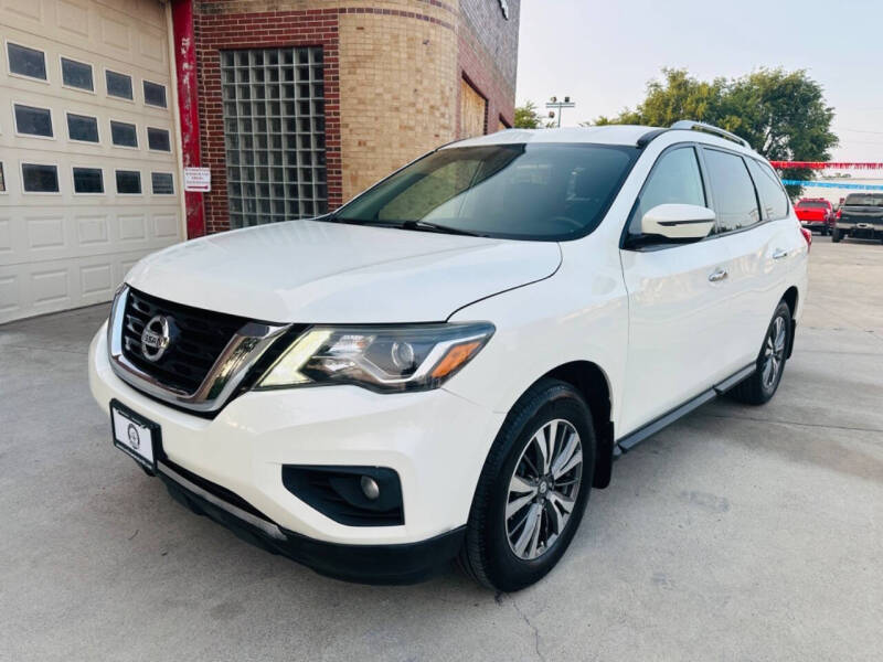 2017 Nissan Pathfinder SV