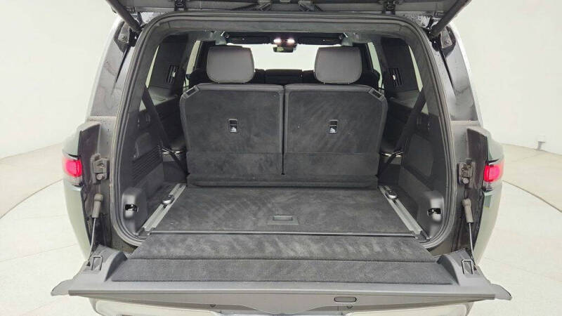 2023 Rivian R1S Adventure