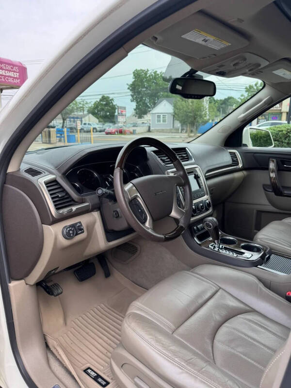 2014 GMC Acadia Denali