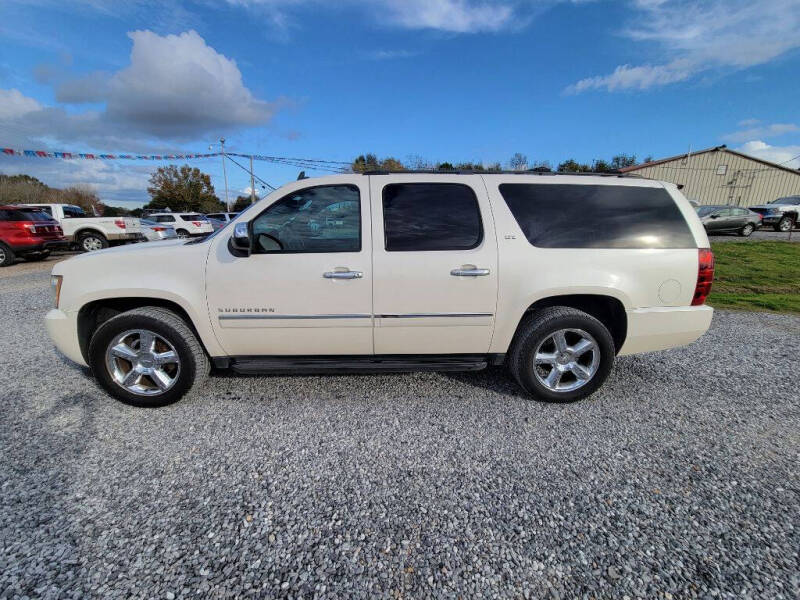 2014 Chevrolet Suburban LTZ photo 4