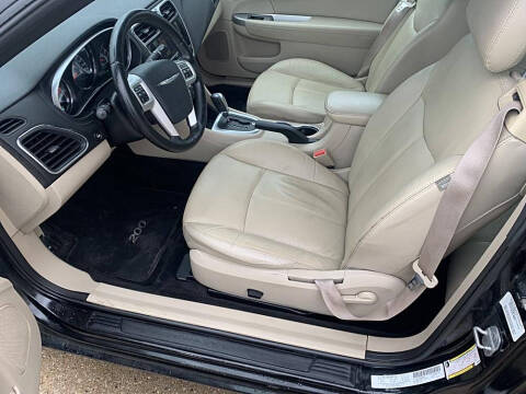 2011 Chrysler 200 Limited