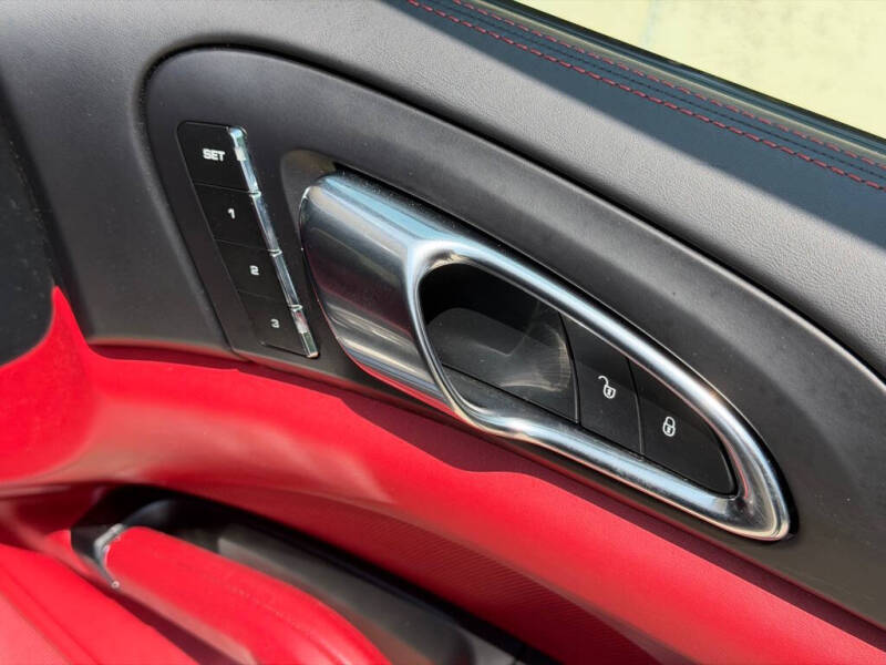 2016 Porsche Cayenne GTS