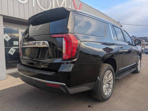 2022 GMC Yukon XL SLT