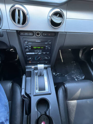 2006 Ford Mustang V6 Premium