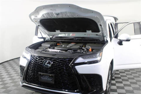 2025 Lexus LX 700h F SPORT Handling