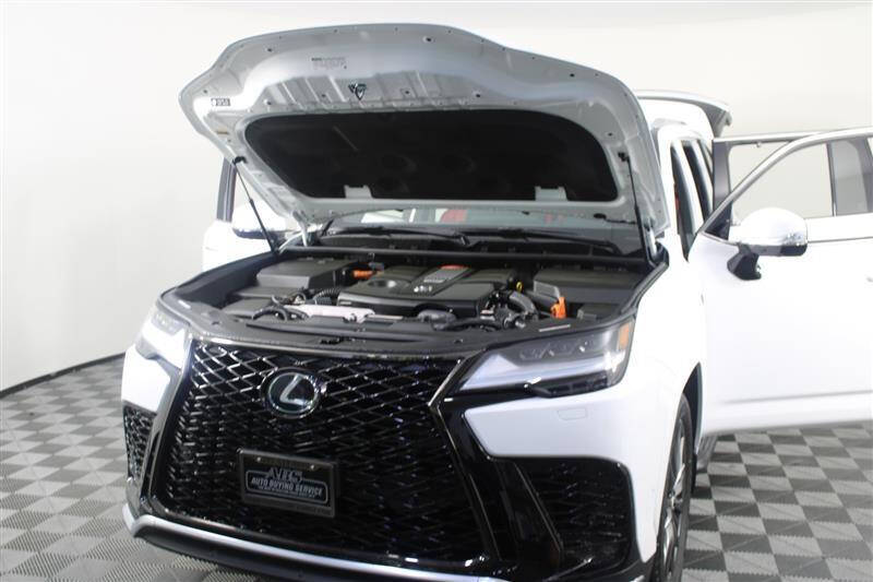 2025 Lexus LX 700h F SPORT Handling