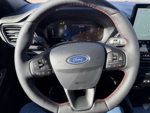 2025 Ford Escape Hybrid ST-Line Select