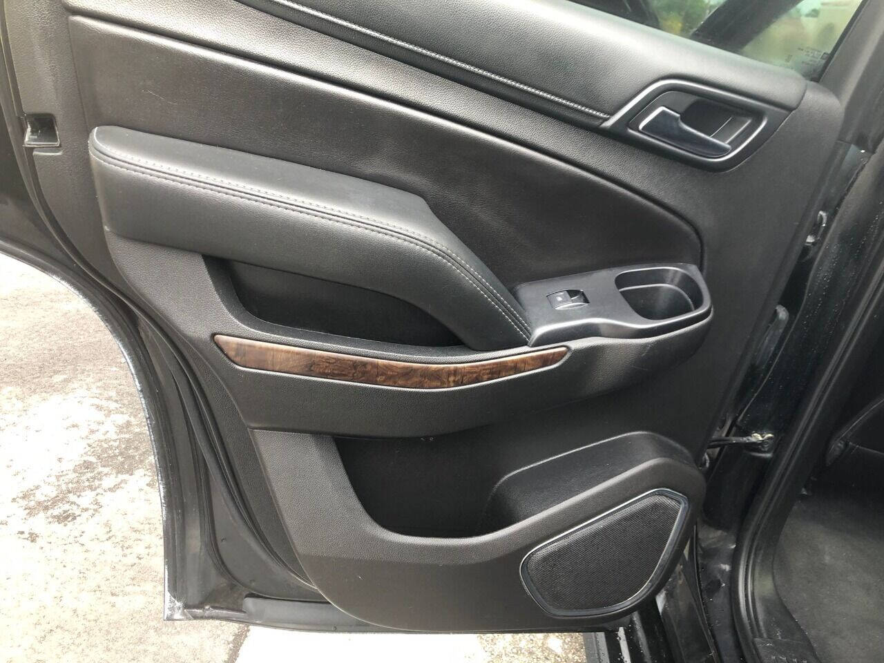 2019 CHEVROLET Tahoe SUV / Crossover - $28,900