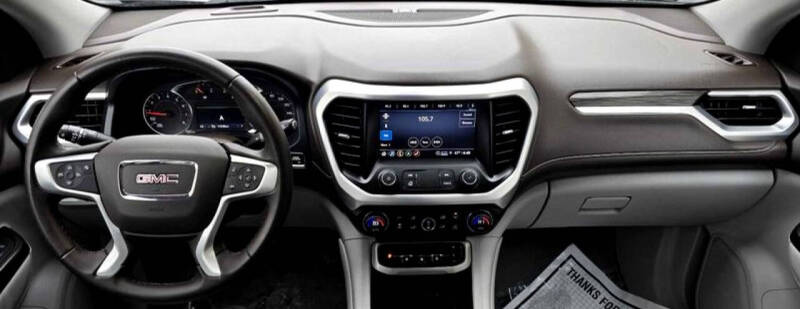 2023 GMC Acadia SLT