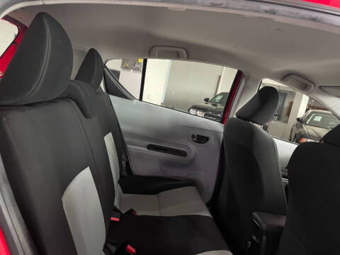 2013 Toyota Prius c Two