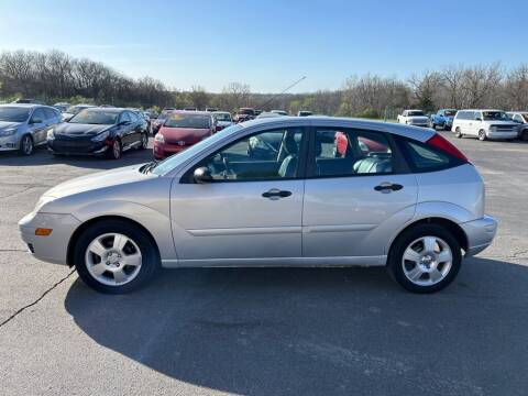 2005 Ford Focus for sale at CARS PLUS CREDIT in Independence MO