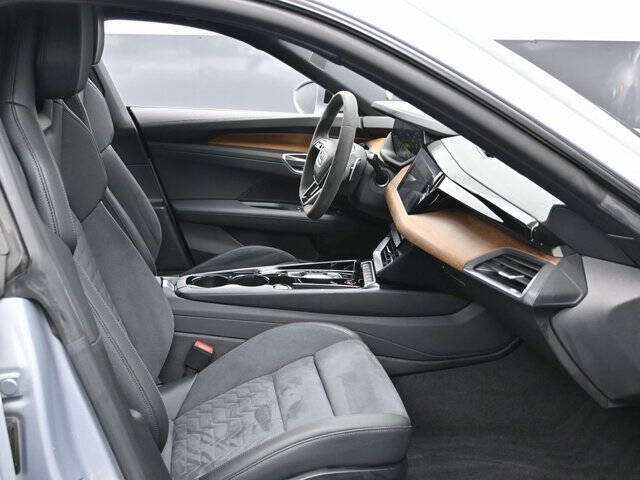 2022 Audi e-tron GT quattro Premium Plus