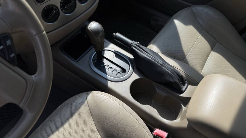 2005 Ford Escape Limited