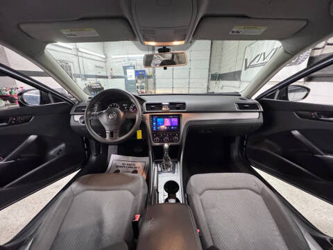 2012 Volkswagen Passat S PZEV