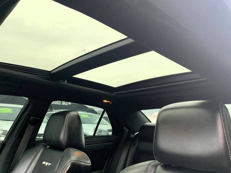 2012 Chrysler 300 SRT8