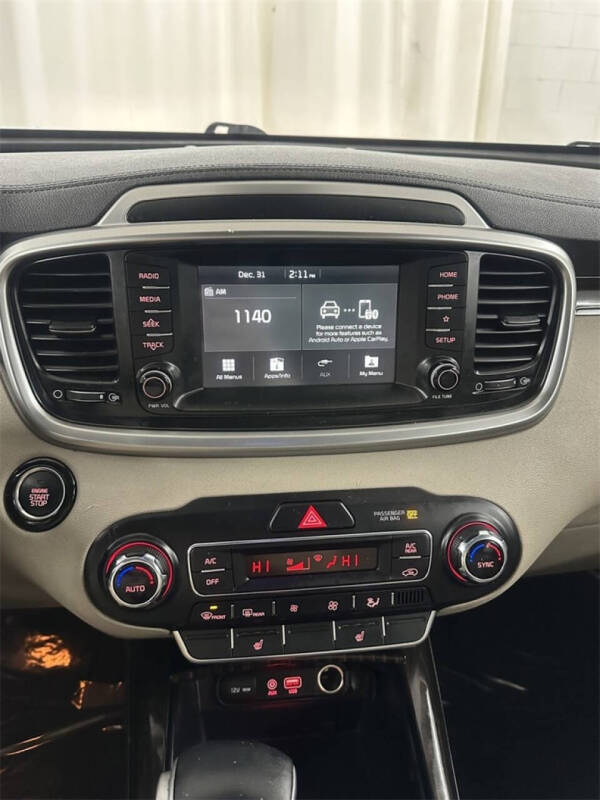 2020 Kia Sorento EX V6