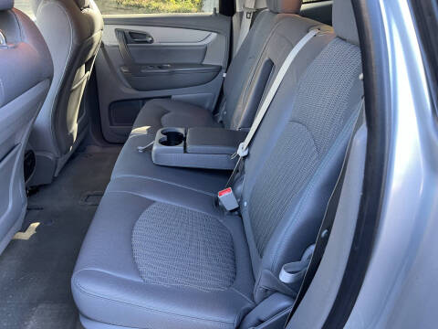 2017 Chevrolet Traverse LS