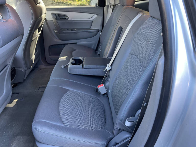 2017 Chevrolet Traverse LS