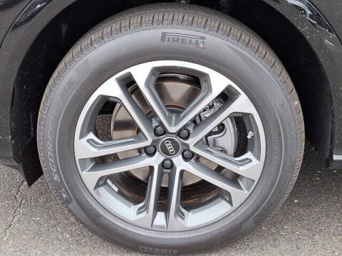 2025 Audi Q5 quattro Premium TFSI