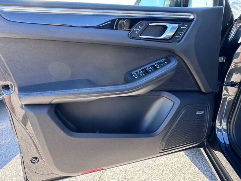 2017 Porsche Macan S