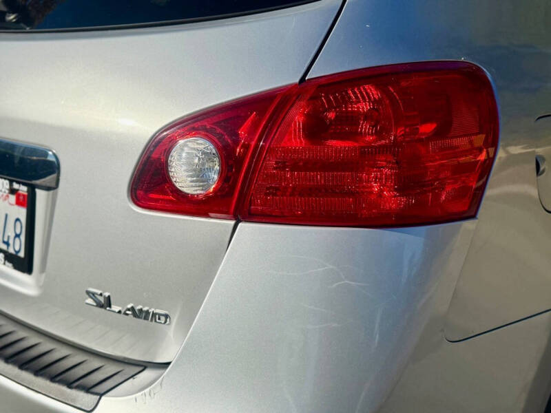 2011 Nissan Rogue SV