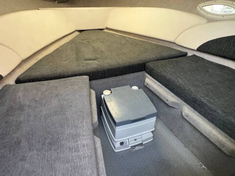 2008 Bayliner 210 Discovery