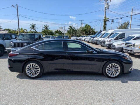 2022 Lexus ES 350 Ultra Luxury