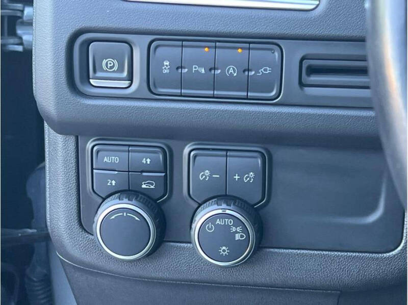 2021 Chevrolet Suburban LT