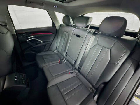 2025 Audi Q5 quattro Premium Plus TFSI