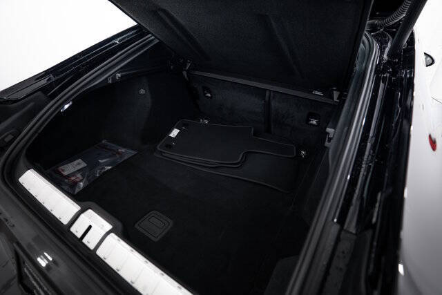 2026 Porsche Panamera 4