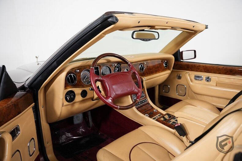 2001 Rolls-Royce Corniche
