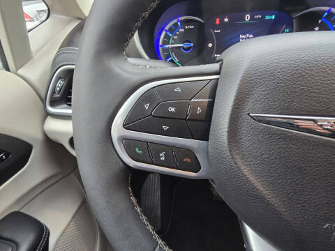 2024 Chrysler Pacifica Plug-In Hybrid