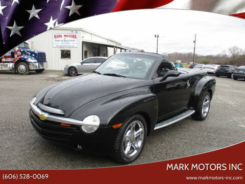 2005 Chevrolet SSR for sale at Mark Motors Inc in Gray KY