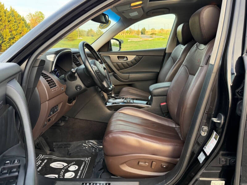 2012 Infiniti FX35