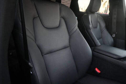 2020 Volvo XC60 T5 Momentum