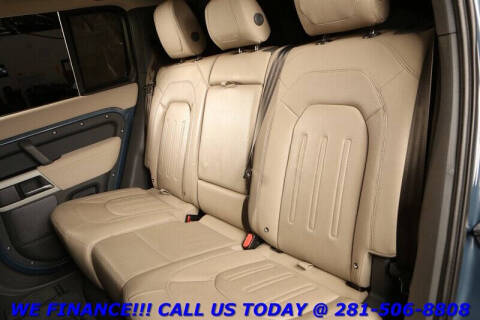 2022 Land Rover Defender 110 SE