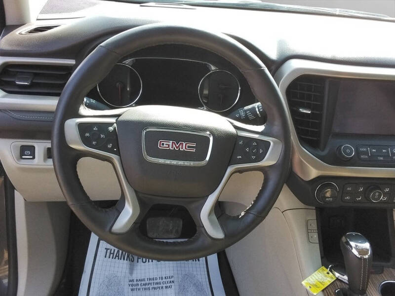 2017 GMC Acadia Denali