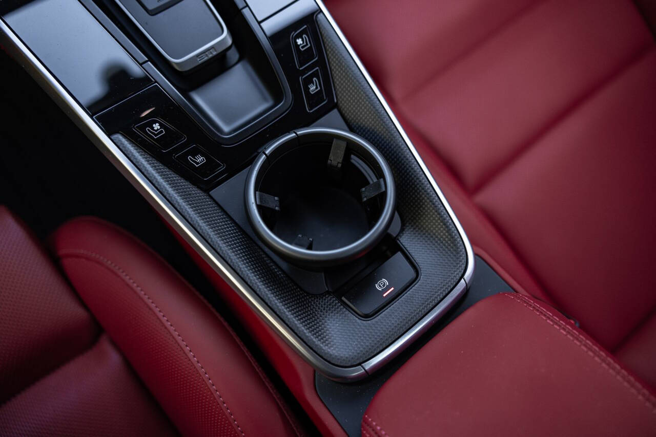 2023 Porsche 911 35