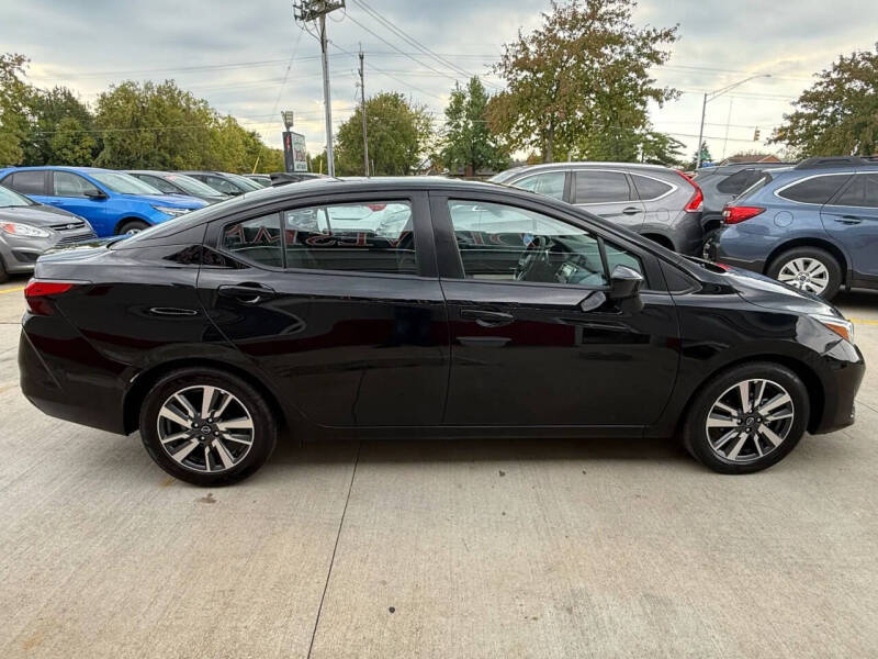 2023 Nissan Versa SV
