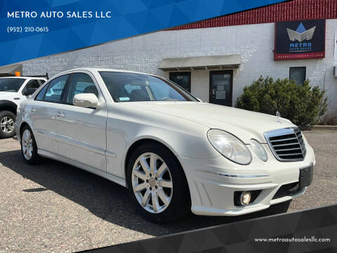2009 Mercedes-Benz E-Class for sale at METRO AUTO SALES LLC in Lino Lakes MN