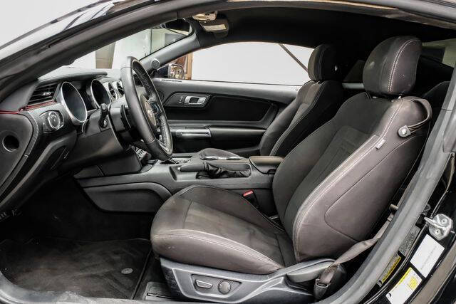 2021 Ford Mustang EcoBoost