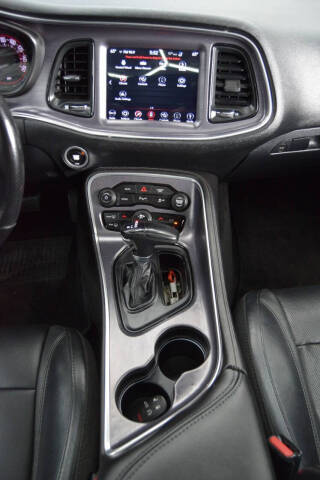 2018 Dodge Challenger SXT Plus