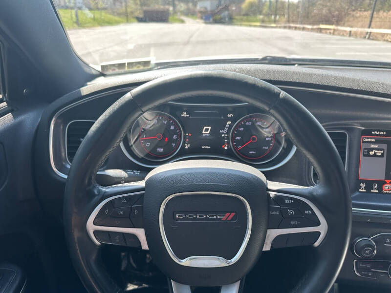2016 Dodge Charger SXT