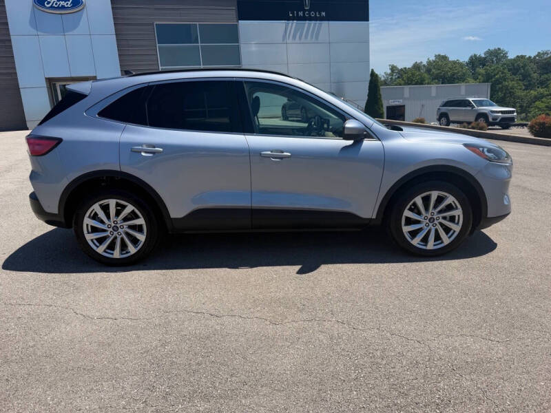 2022 Ford Escape Titanium