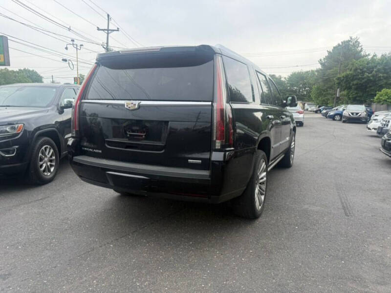 2018 Cadillac Escalade Platinum