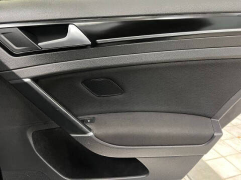 2017 Volkswagen Golf GTI S